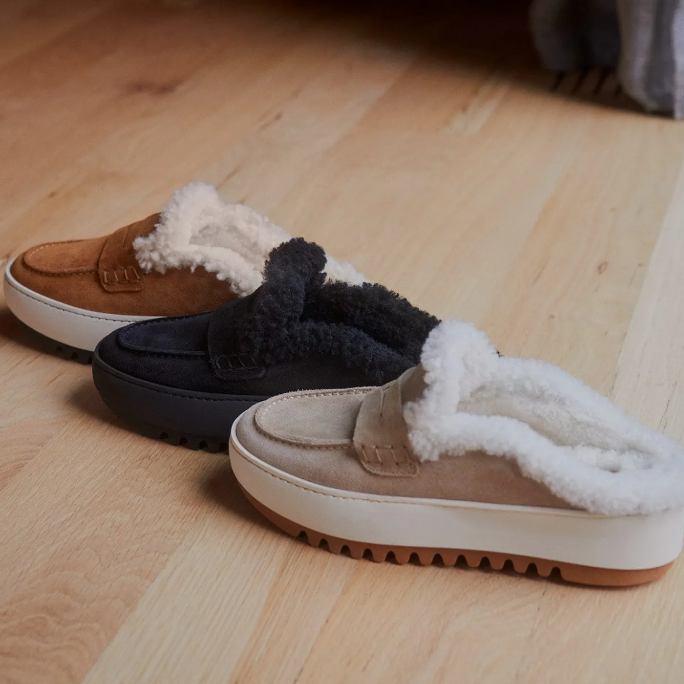 Flats*Aquatalia Amata Camel