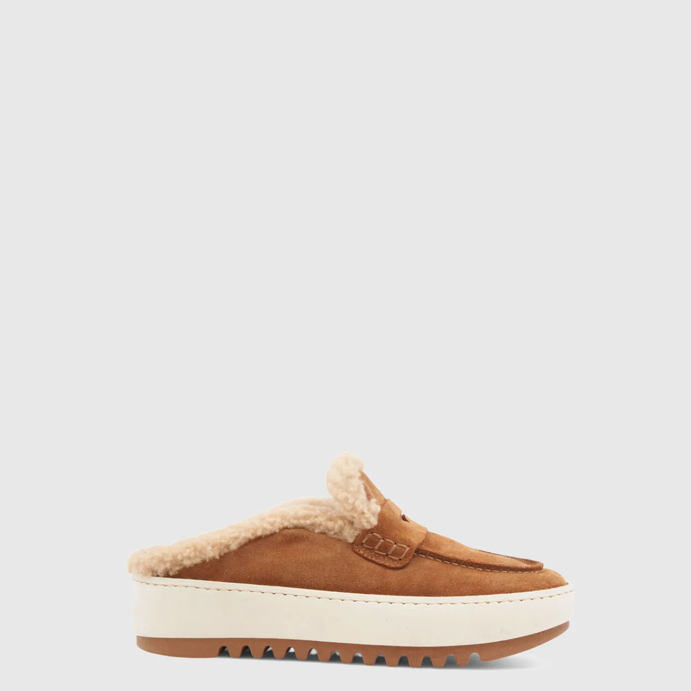 Flats*Aquatalia Amata Camel/camel