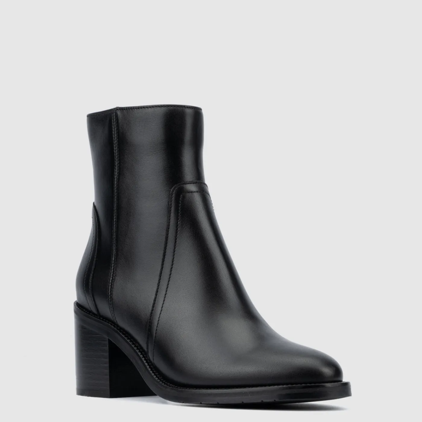 Boots*Aquatalia Janella Black leather