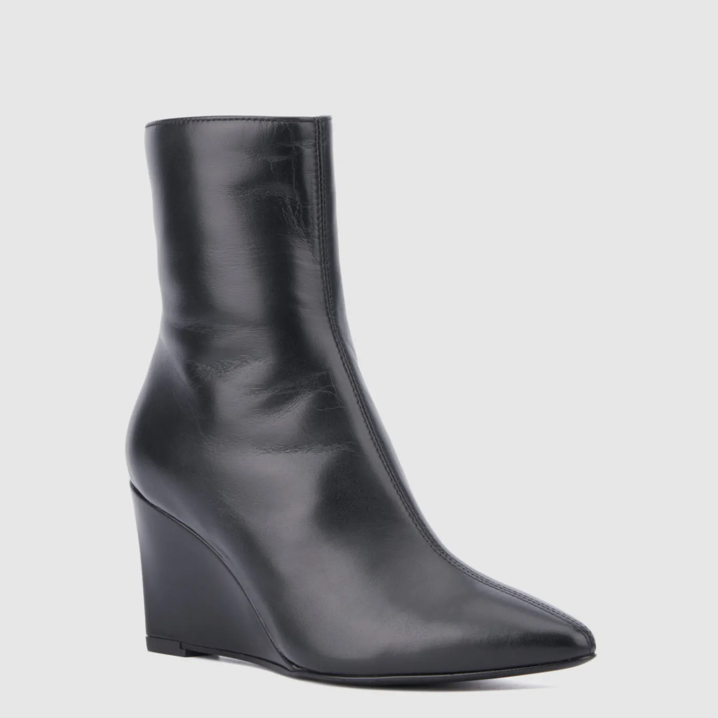 Boots*Aquatalia Pauletta Black