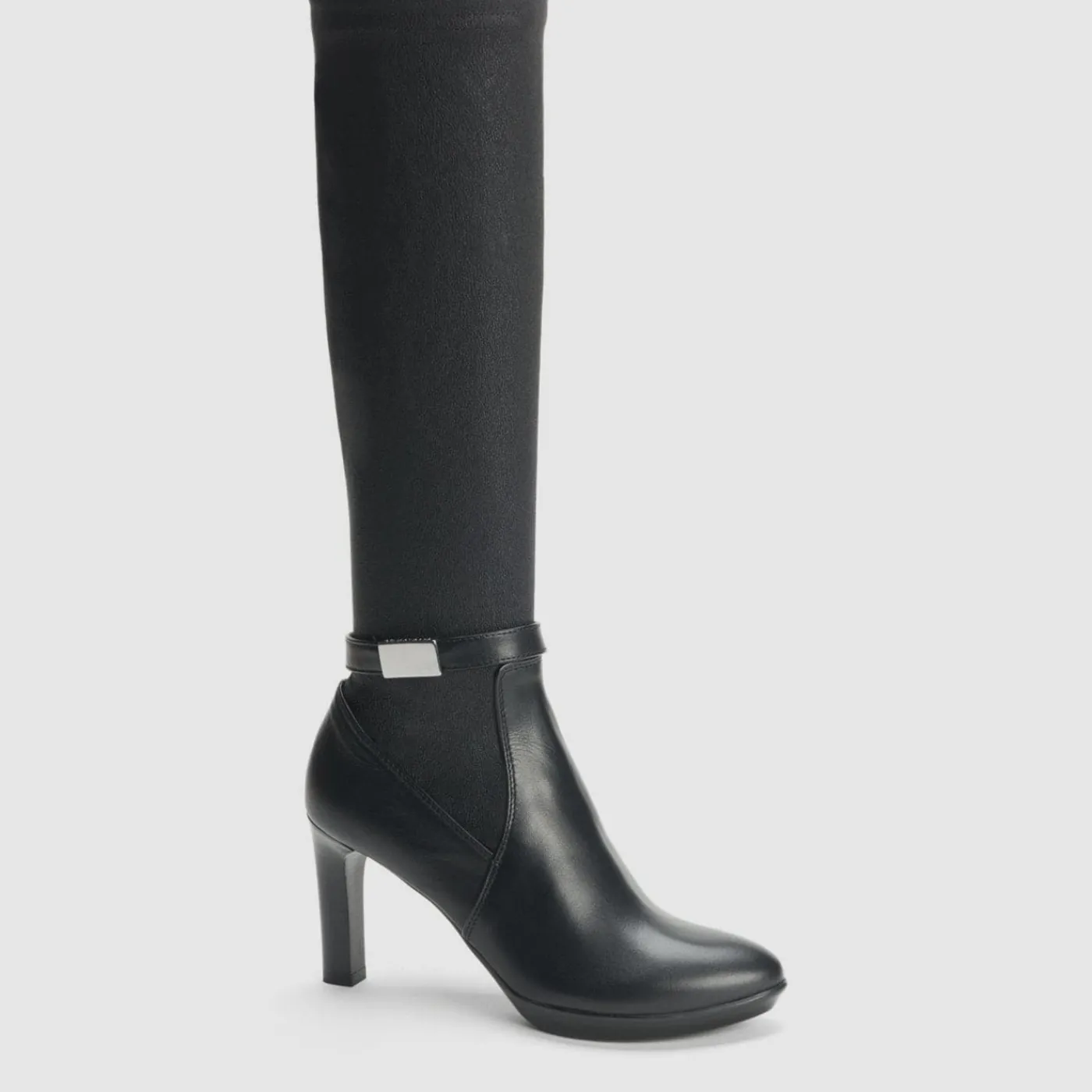 Boots*Aquatalia Romina Black